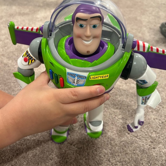 Disney Store Buzz Lightyear Talking Action Figure - Picture 7 of 12